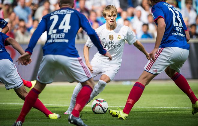 烈的竞争中 烈的竞争中