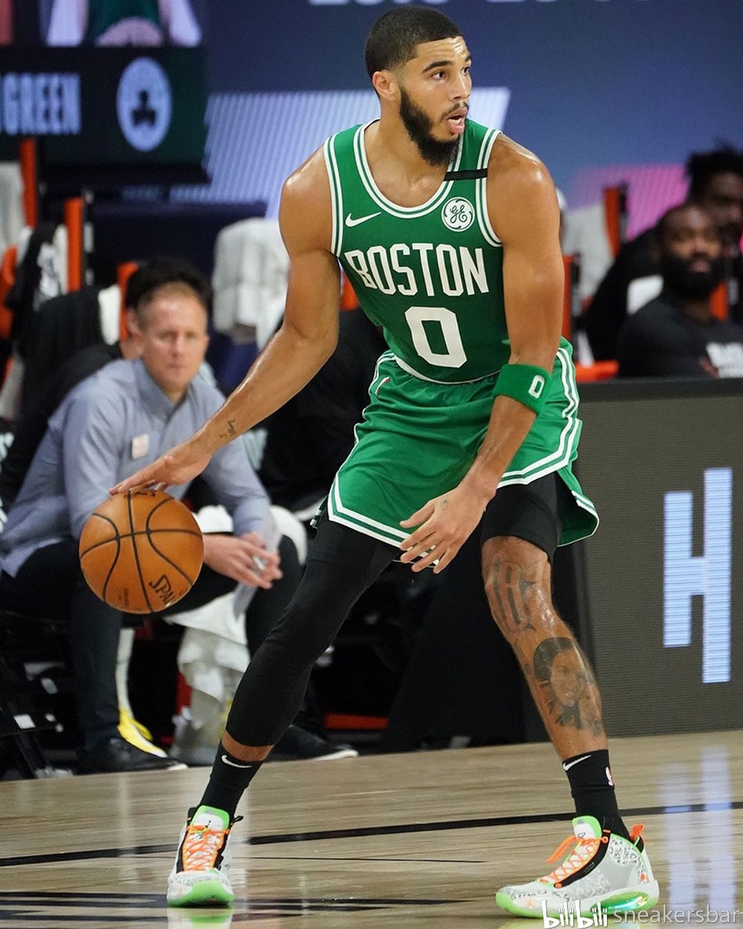 衣室氛围和 衣室氛围和