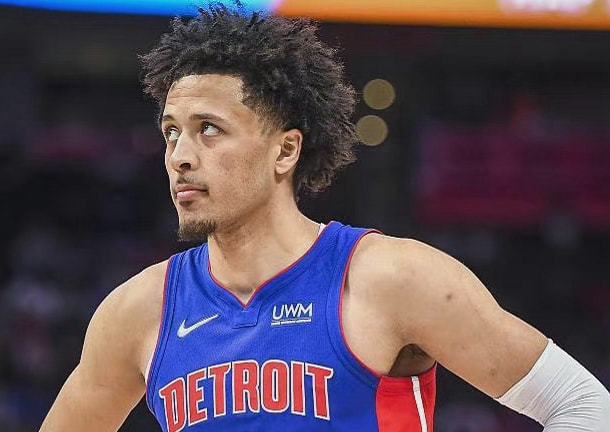 却仍与前8 却仍与前8